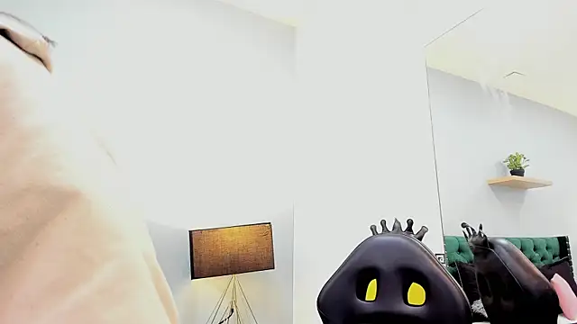 Saki Akanne online show from July 27, 2026, 2:29 am