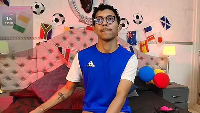 Snapshot of Twunk_miguel chatting on June 20, 2026, 4:21 pm Twunk miguel online show from June 20, 2026, 4:21 pm