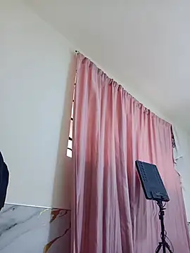 Sweetpandora111 online show from June 27, 2026, 4:01 pm