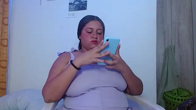Scarleth 69  online show from July 9, 2026, 4:44 pm
