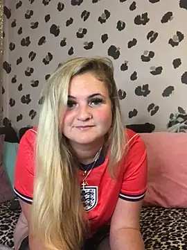 Snapshot of Juicy_BabeXo chatting on July 5, 2026, 7:21 pm Juicy BabeXo online show from July 5, 2026, 7:21 pm