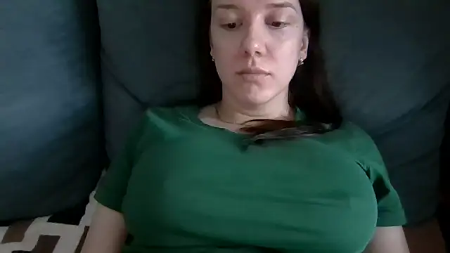Snapshot of Nivella chatting on July 9, 2026, 11:25 am Nivella online show from July 9, 2026, 11:25 am