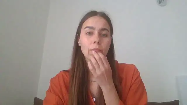 Snapshot of Vanelleda chatting on June 22, 2026, 10:01 am Vanelleda online show from June 22, 2026, 10:01 am