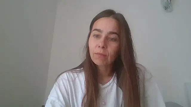 Snapshot of Vanelleda chatting on June 23, 2026, 10:46 am Vanelleda online show from June 23, 2026, 10:46 am