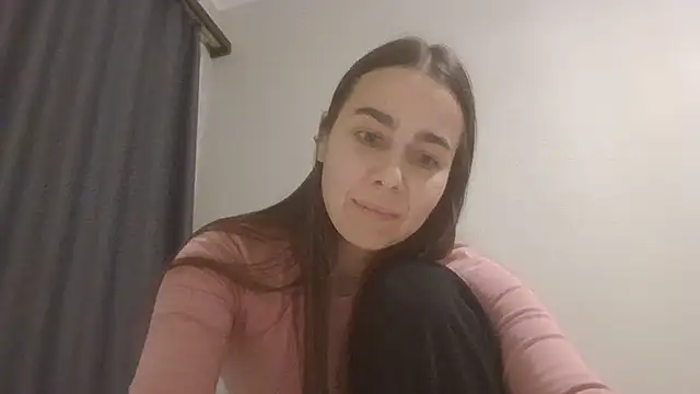 Snapshot of Vanelleda chatting on July 11, 2026, 6:32 pm Vanelleda online show from July 11, 2026, 6:32 pm