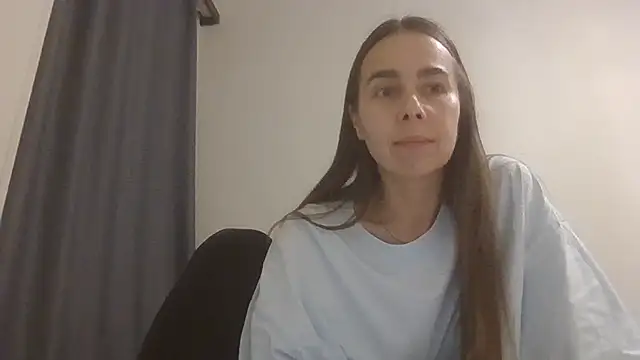 Snapshot of Vanelleda chatting on July 17, 2026, 8:14 pm Vanelleda online show from July 17, 2026, 8:14 pm