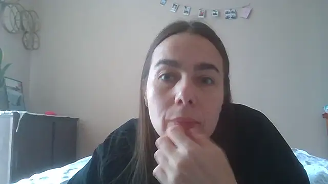 Snapshot of Vanelleda chatting on August 4, 2026, 8:50 am Vanelleda online show from August 4, 2026, 8:50 am