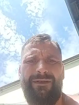 strippchat8818 online show from June 20, 2026, 12:52 pm