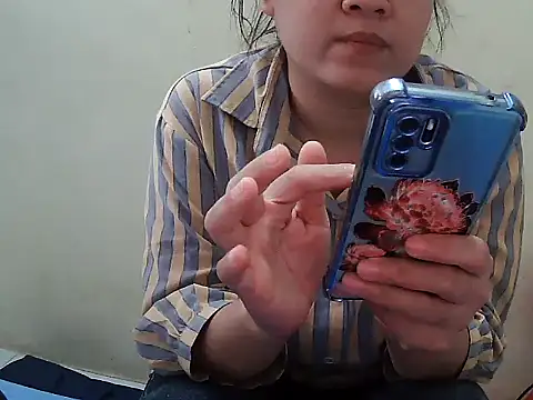 Snapshot of Mina-sesy chatting on June 27, 2026, 1:21 am Mina-sesy online show from June 27, 2026, 1:21 am