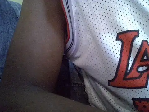 Snapshot of littleslutdiva254 chatting on June 29, 2026, 1:22 pm littleslutdiva254 online show from June 29, 2026, 1:22 pm