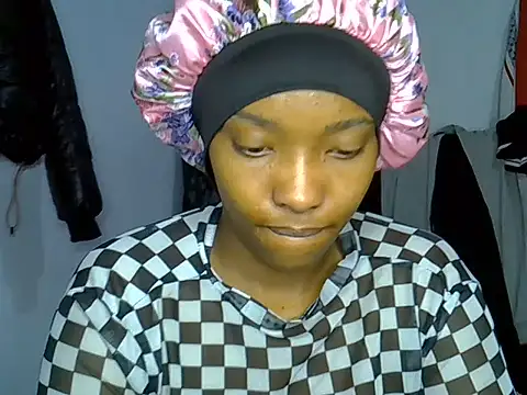 Snapshot of pretty_jaz chatting on June 28, 2026, 5:19 pm pretty jaz online show from June 28, 2026, 5:19 pm