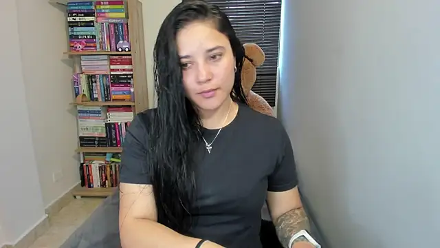 Snapshot of foxwen chatting on July 13, 2026, 10:23 pm foxwen online show from July 13, 2026, 10:23 pm