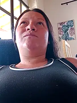 Snapshot of katiia_2 chatting on July 1, 2026, 5:02 pm katiia 2 online show from July 1, 2026, 5:02 pm