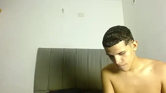 Jose And Daniel online show from June 26, 2026, 4:28 am