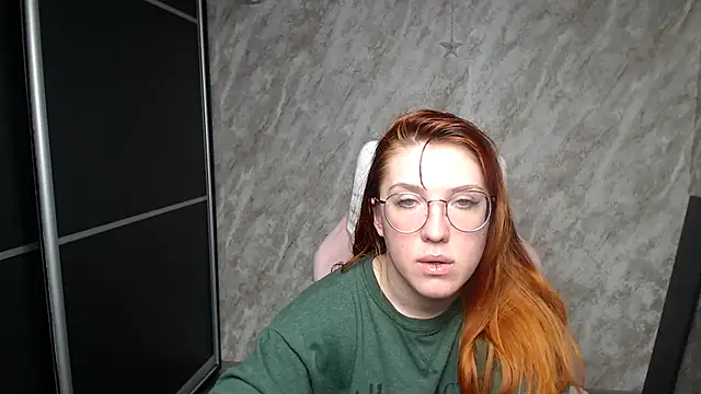 Reginasmilee online show from February 11, 2026, 3:39 pm