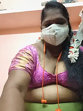 yalini1431 online show from July 13, 2026, 7:38 pm
