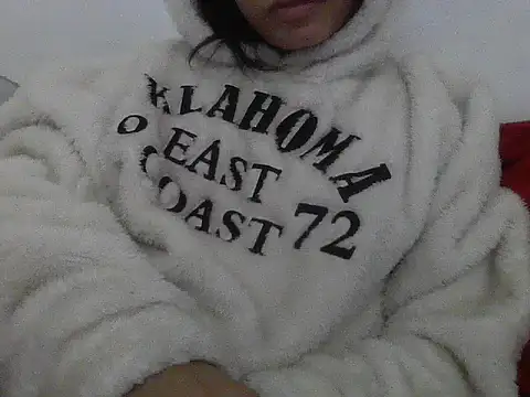 Snapshot of Beccananno chatting on June 26, 2026, 3:33 am Beccananno online show from June 26, 2026, 3:33 am