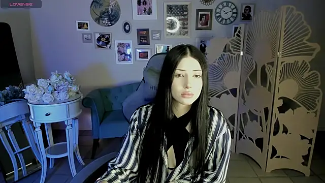 Snapshot of DianaRayyy chatting on July 2, 2026, 5:02 am DianaRayyy online show from July 2, 2026, 5:02 am