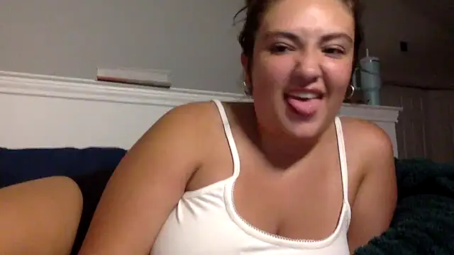 v1oletlyes online show from July 8, 2026, 1:54 am