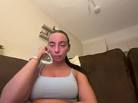 Snapshot of Daisxx chatting on July 6, 2026, 10:23 pm Daisxx online show from July 6, 2026, 10:23 pm