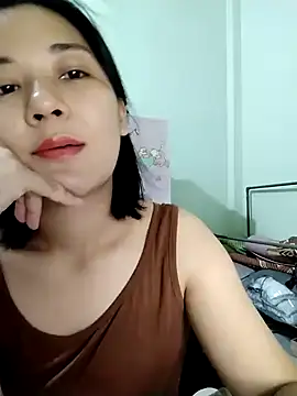 Lyrose 2k online show from July 31, 2026, 2:27 pm