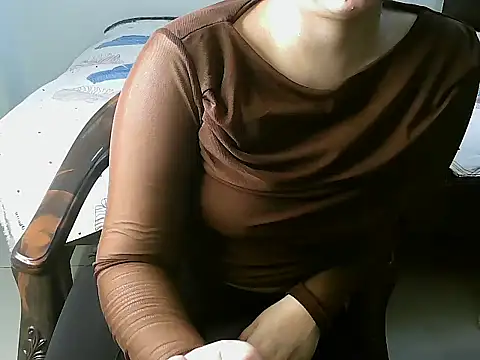 Snapshot of Xo_Manvii chatting on June 30, 2026, 7:31 am Xo Manvii online show from June 30, 2026, 7:31 am