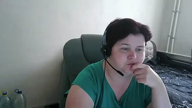 Snapshot of AdrianaGalore chatting on June 30, 2026, 11:44 am AdrianaGalore online show from June 30, 2026, 11:44 am