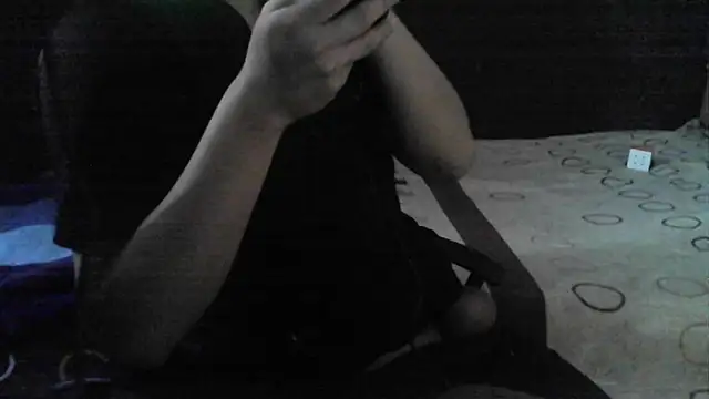 Snapshot of alejard chatting on July 1, 2026, 4:40 pm alejard online show from July 1, 2026, 4:40 pm