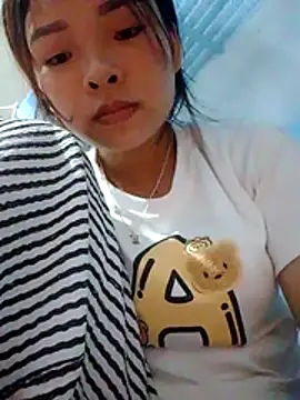 Snapshot of TH-milk chatting on July 27, 2026, 12:12 pm TH-milk online show from July 27, 2026, 12:12 pm