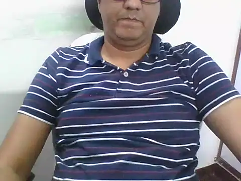 Snapshot of adiasianco chatting on July 8, 2026, 1:26 pm adiasianco online show from July 8, 2026, 1:26 pm