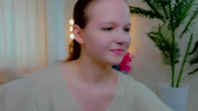Snapshot of NaomiFess chatting on July 3, 2026, 12:22 pm NaomiFess online show from July 3, 2026, 12:22 pm