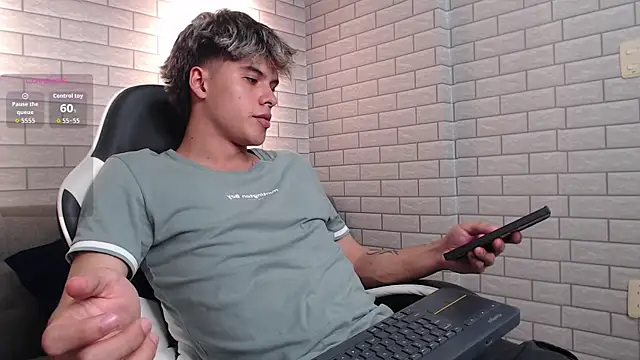 Snapshot of rio_miller_ chatting on July 3, 2026, 7:31 pm rio miller online show from July 3, 2026, 7:31 pm