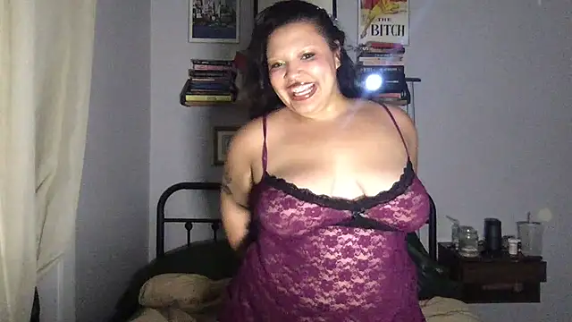 lolabunnie11 online show from July 3, 2026, 3:13 am