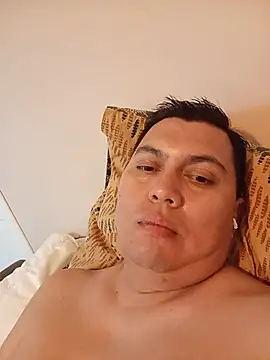 jose-hot15 online show from July 12, 2026, 2:08 pm