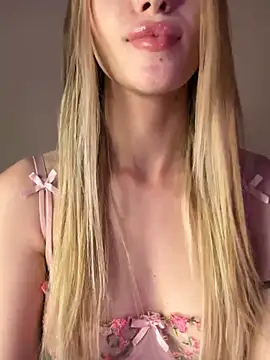 BellaSwan- online show from July 7, 2026, 7:23 am