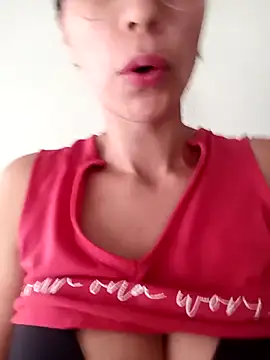 Snapshot of roxy_soe chatting on July 18, 2026, 4:00 pm roxy soe online show from July 18, 2026, 4:00 pm