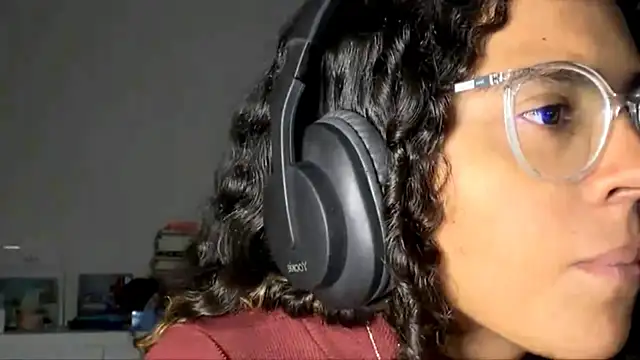 Snapshot of LaveniaGriffeth chatting on July 6, 2026, 9:17 pm LaveniaGriffeth online show from July 6, 2026, 9:17 pm