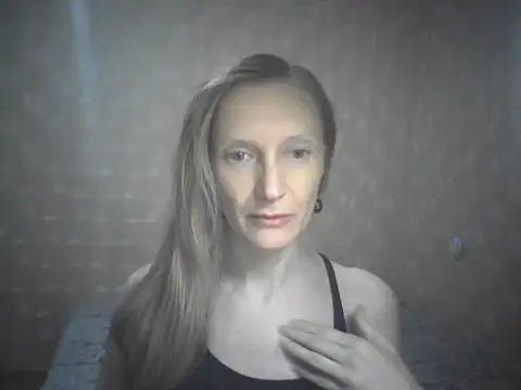 LunaBelle2 online show from July 12, 2026, 7:05 pm