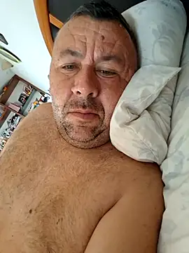 Snapshot of Larry_45 chatting on July 26, 2026, 6:10 am Larry 45 online show from July 26, 2026, 6:10 am
