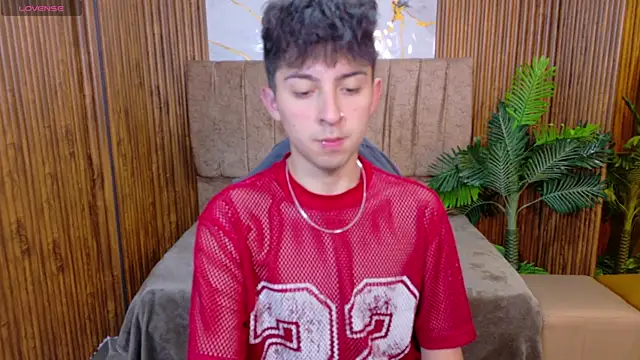 Snapshot of zane_tay chatting on July 9, 2026, 7:18 pm zane tay online show from July 9, 2026, 7:18 pm