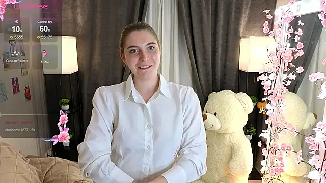 Snapshot of MeiNoir chatting on July 6, 2026, 7:05 pm MeiNoir online show from July 6, 2026, 7:05 pm
