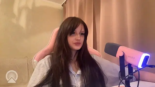 Snapshot of YunaVelour chatting on July 8, 2026, 1:26 pm YunaVelour online show from July 8, 2026, 1:26 pm