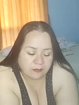 Snapshot of Lorena_Matture chatting on August 6, 2026, 4:31 pm Lorena Matture online show from August 6, 2026, 4:31 pm