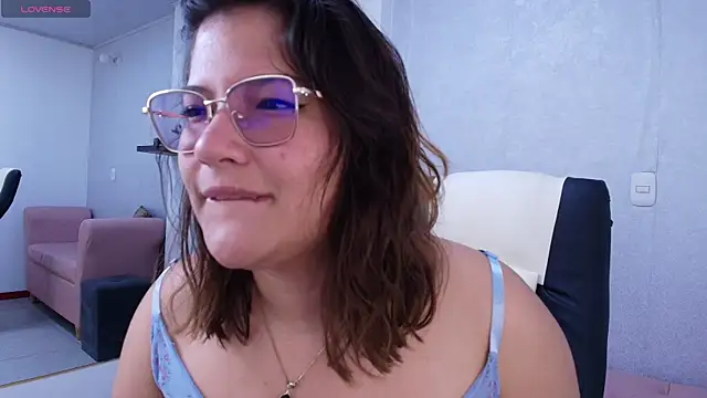 Lucero Angels online show from July 8, 2026, 7:51 pm
