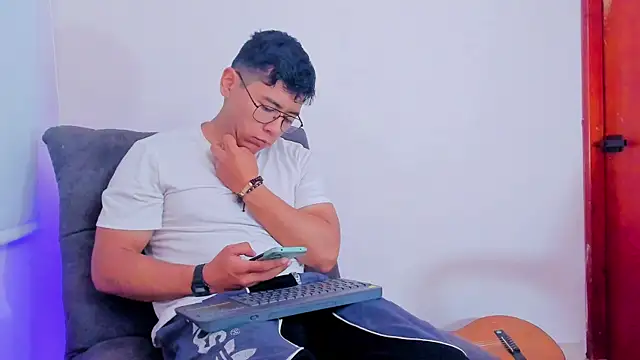 CassiosLive online show from July 8, 2026, 9:36 am