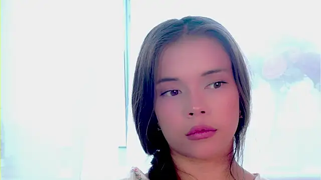 Snapshot of SuellenLonghi chatting on July 14, 2026, 10:21 am SuellenLonghi online show from July 14, 2026, 10:21 am