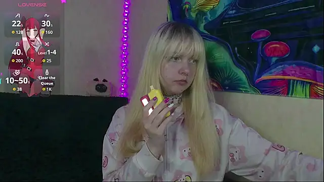 Snapshot of Eva_Kittyyy chatting on August 5, 2026, 6:11 pm Eva Kittyyy online show from August 5, 2026, 6:11 pm