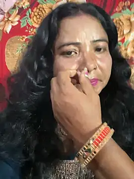 Snapshot of queen_1211 chatting on July 10, 2026, 4:42 pm queen 1211 online show from July 10, 2026, 4:42 pm