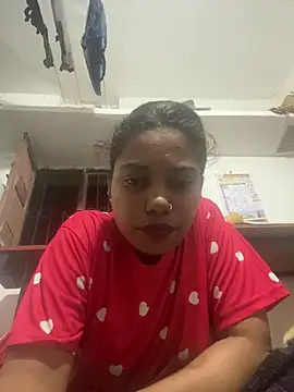 Snapshot of Diamond-girl143 chatting on July 9, 2026, 5:17 pm Diamond-girl143 online show from July 9, 2026, 5:17 pm