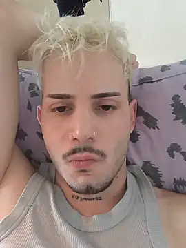 Snapshot of austindamon chatting on July 18, 2026, 2:21 pm austindamon online show from July 18, 2026, 2:21 pm